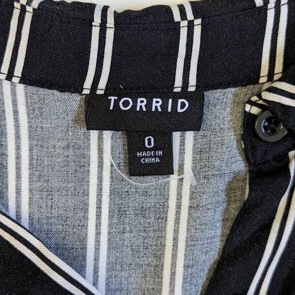 Torrid Mini Challis Button-Front Shirt Dress Black White Striped Vertical Stripe - Picture 6 of 10
